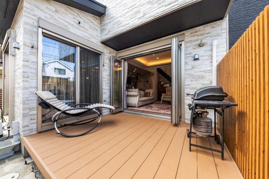 ウッドデッキ側