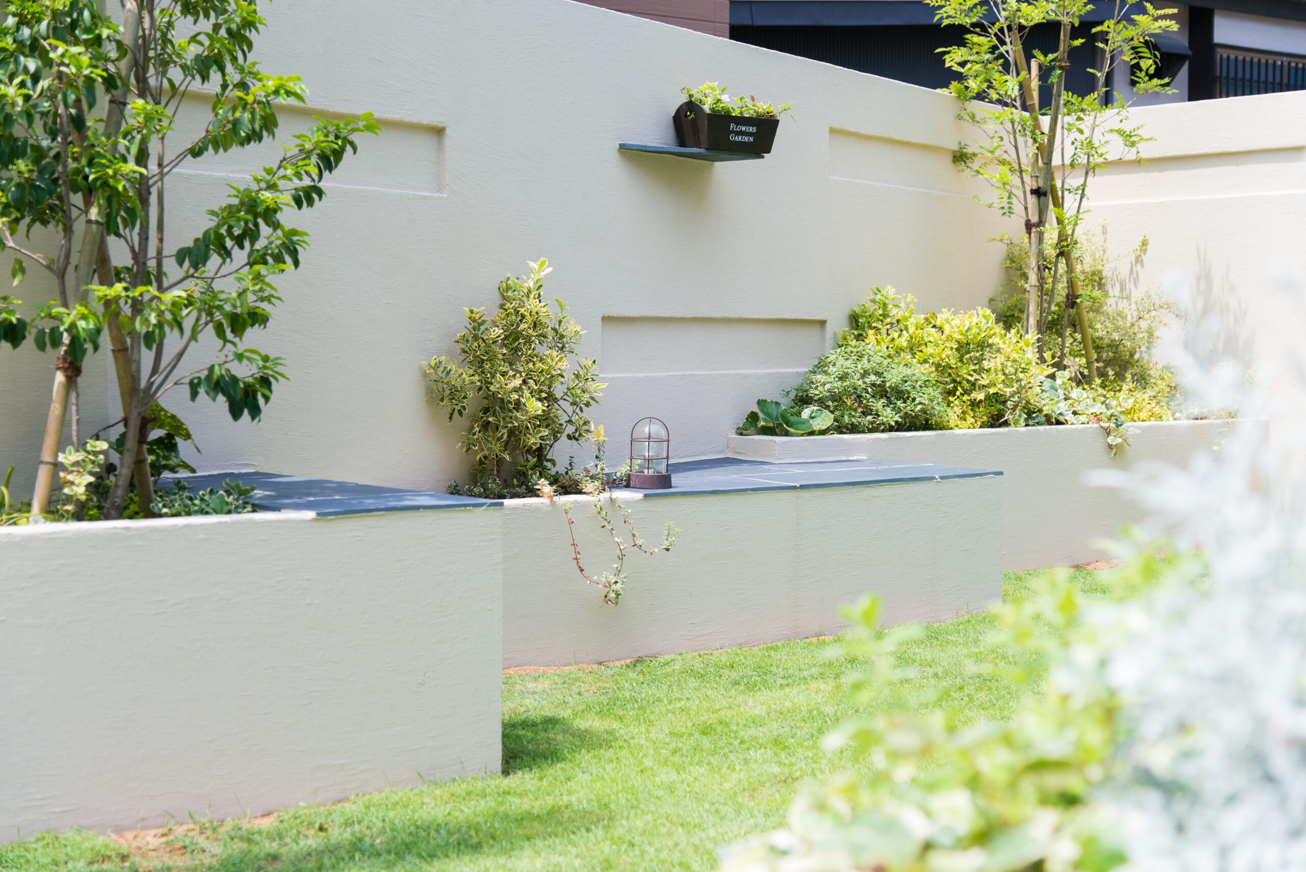 東京都あきる野市 広々とした芝生のあるお家