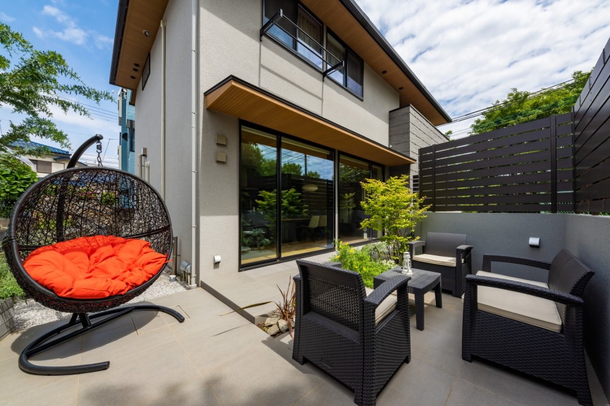 東京都三鷹市 プライベートテラスのあるお庭