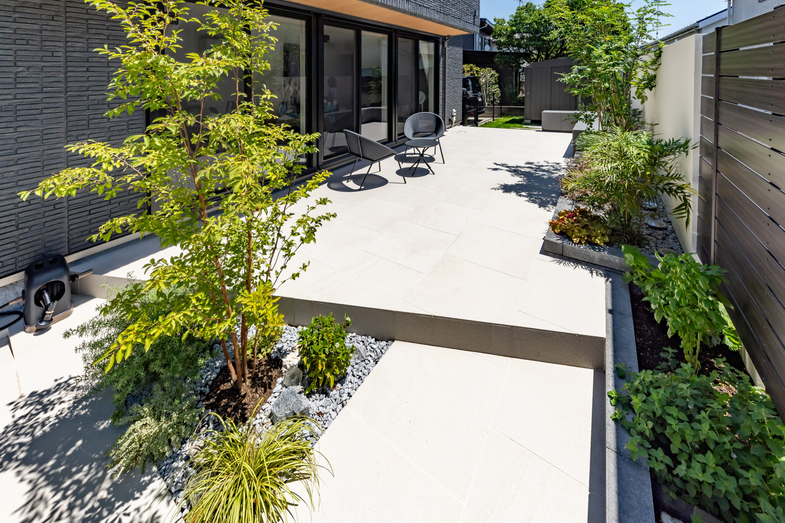 家族の時間も夫婦の時間も大切にするプライベートガーデン